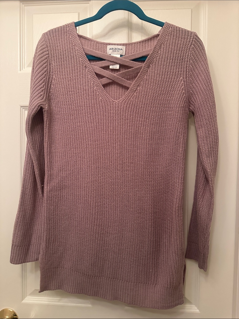 Arizona Jean Company Mauve Crisscross V-Neck Sweater